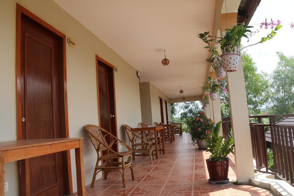 The Moonflower Bungalow Hotell Sihanoukville Exteriör bild